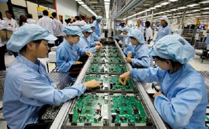 Lao động nữ làm lắp ráp điện tử tại Nhật 3